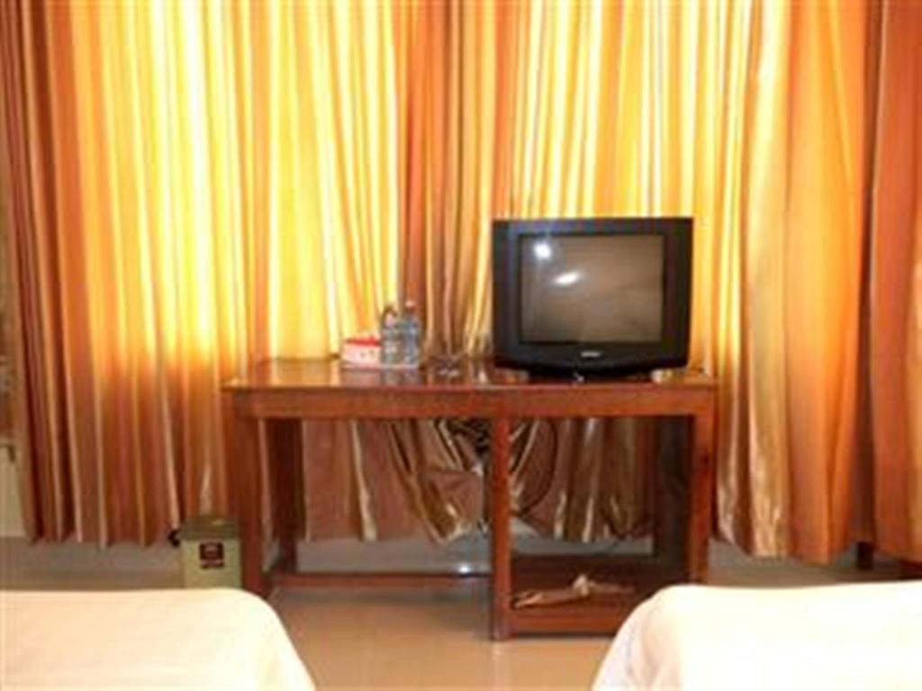 Nyny Hotel Kampot Habitación foto